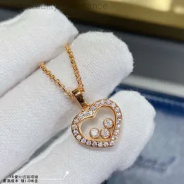 Designer Chopard Heart Necklace Jinggong Love Edge Diamond Halsband med tre diamanter Roterande kärlek Double -sidiga glashalsband av Liu Tao och Yang Zi samma stil co