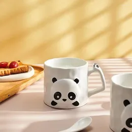 Kupalar 400ml Çin tarzı minimalist yüksek görünüm ve sevimli panda ins kupa kapak doğum günü hediyesi kutusu kawaii seramik bardaklar seti