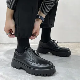 Casual skor koreansk stil plattform för män affärskontor formell klänning snörning mjuk läder derby sko gentleman skor man