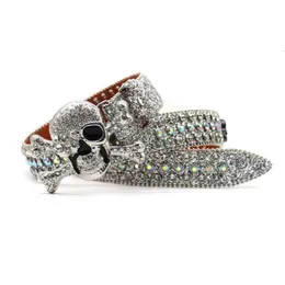 Cinture Vendita calda cinturino con strass stile occidentale cinturino con fibbia teschio hip-hop punk tendenza moda stile confezione regalo Q240401