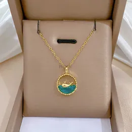 Pendant Necklaces Stainless Steel Fashion High Quality The Circle Ocean Whale Pendant Necklace Suitable for Women to Wear Daily Jewelry Gifts 240330