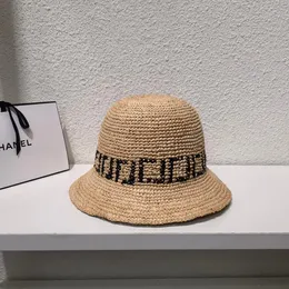 Kapelusz kubełkowy swobodny unisex luksusowe czapki projektant odwracalny wszechstronny czapka Summer Cowboy Sun Hat Seaside Beach Sportsbucket Hats wielokolorowy prąd pływowy słoma