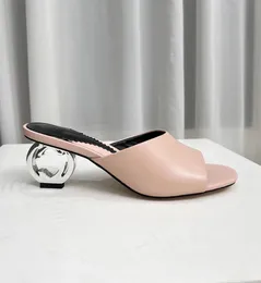 Luxuriöse Designer-Sandalen aus Schaffellstoff mit Skulptur-Absatz und Metall-Baguette-Muster, Outdoor-Schuhe in den Größen 35–43 mit Box