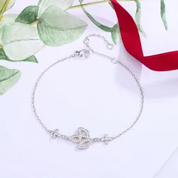 Volldiamant-Armband mit Lilienblütenknospen für Damen. Leichter, luxuriöser, kleiner und minimalistischer Schmuck. Damenarmband aus 18 Karat Platin