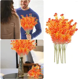 Fiori decorativi Simulazione autunnale Bouquet di fiori di camelia Decorazione domestica Puntelli verdi Set 6pz