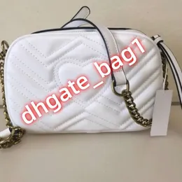 Kadınlar Lüks Tasarımcı Çantası Tek Omuz Crossbody Çanta% 90 Fabrika Fabrika Sıcak Satış Fermuarı Oval Tek İç Yama Çantası Çizgili Kabartmalı Zincir Kamera Çantası