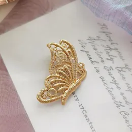 ブローチCindy Xiang Metal Butterfly for Women Alloy Material Office Lady Insect Pin Gold Color到着2024