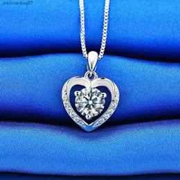 Chokers Solid 14k Platinum AU585 Mosilicon Diamond Necklace With Heart Set Broken Diamond Pendant för Womens JewelryL2404