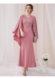 Etnik Giyim Moda Kadınlar Bodycon Nakış Pelerini Maksi Elbise Akşam Partisi Elbise Dubai Abaya Müslüman Kaftan Eid Ramazan Jalabiya Djellaba