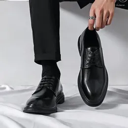 Модельные туфли Мужские кожаные деловые повседневные весенние туфли с мягкой подошвой для среднего возраста с толстой подошвой El