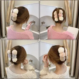 韓国の冬のヘアボールカニの髪のクリップぬいぐるみボールボールボールボールヘアクローガールズ女性ラージサメクリップヘアピンポニーテールヘッドドレス