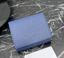 고품질 유명한 디자이너 브랜드 새로운 짧은 크로스 곡물 가죽 여성 지갑 지갑 카드 홀더 코인 포켓 블랙 블루 레드, 핫 핑크 LM208