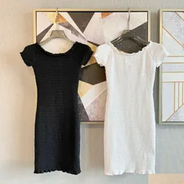 Grundlegende Freizeitkleider Damenkleid Modemarke Schwarz und Weiß FL Body Elastic One Shoder Kurzarm Slim Fitted Mini Drop Deliver Otnms