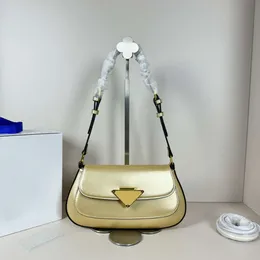 Designer Gold Evening Bag Bright Patent Leather Crossbody Bags Luxury All-Match Underarm Bag Fashion Handväska för kvinnor Baguette Röda axelväskor