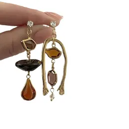 الشخصية خمر Artrict Arty Attor Adistric Drop Ackons for Women Humanoid Hand Earrings Jewelry Jewelry