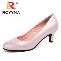 Pumps ROYYNA Spring Autumn New Styles Pumps Women Big Size Fashion Sexy Round Toe Sweet Colorful Soft Women Shoes Free Shipping