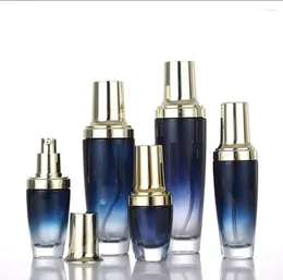 Bottiglie di stoccaggio 50 ml di bottiglia in vetro blu scuro Lozione per pompa in oro in argento/emulsione/sier