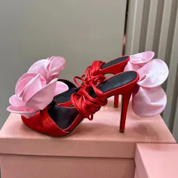 وصول جديد للبيع الساخن نساء High Heel Sandals Runway Designer Flower Decor