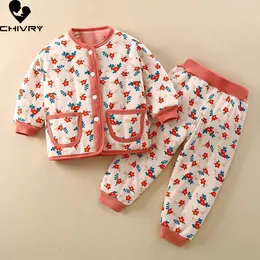 Autunno Inverno Bambini Set di abbigliamento imbottito in cotone Ragazzi Ragazze Cartoon Floreale Addensare Cappotto caldo con pantaloni Pigiami per bambini Indumenti da notte 240323