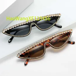 Luxury Small Cat Eye Shaped Sunglasses For Women Diamond Design Decoration Sunglasses Style Hot Sales Eyewear