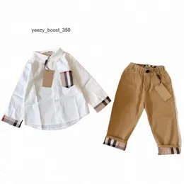 Burberrlies Baby Kinder Kleidung Sets T-Shirt Hosen Anzüge Plaid Mädchen Junge Kind Marke Designer Hemden Hosen Kinder Kleidung Jugend Uniform Luxus Langarm Buchstaben Tshi