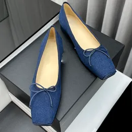 Womens Designer Dress Shoes Ballet Flats Square Toes Chunky Heel Mary Jane Shoes Bow Metal Denim Blue Loafers Lambskin Slip On Mules Sandles All Season Wear