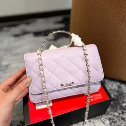 WOC Diamond Tutucu Lüks Tote Tasarımcı Kadın Omuz Torbası Patent Deri Rhemingle Graving Alfabe Matelasse Zincir Crossbody Çanta Makyaj Çantaları Elbise Çantalar 19cm