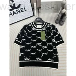 Kadın T-Shirt Tasarımcısı Sonbahar ve Kış Yeni Yuvarlak Boyun Kısa Kollu Kontrast JACQUARD TASARIM İnce çok yönlü Moda Koreli Top P080