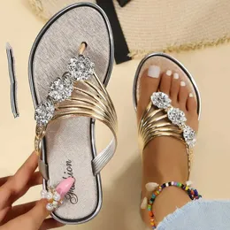 Тапочки с кристаллами, женские модные серебряные противоскользящие пляжные сандалии с золотым поясом, летние сандалии для вечеринок Chinelos J240402
