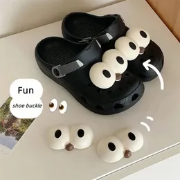 Miniso urocze młode buty buta akcesoria kreskówki zabawne anime duże oko DIY Dekoracja klamra 240321