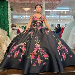 Principessa Nero Messicano Abiti Quinceanera Cultura Charro Messico Scollo a V Fiori colorati Abiti da 15 Anos Quinceaneras 2024 Quindici Abiye Compleanno Abito da spettacolo