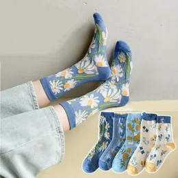 Женские носки 2024, Harajuku, ретро, японская мода, винтажные длинные корейские носки с цветочной вышивкой, Kawaii, милые рюши
