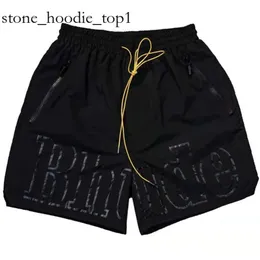 شورت شورت Rhude MEN SHOMER SHORTS عالية الجودة trcksuit فاخرة شارع أزياء السراويل فضفاضة و cmofortable الأوتار rhud