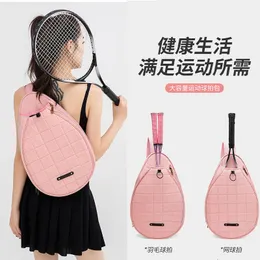 Badminton Bag 2024 New Womens High Beauty Single Shoulder Crossbody Childrens Handheld Sport Mens stor kapacitet Tennisväska 231122