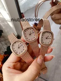 Полный Dimond Vintage Dial Watch Oval Shape Design Женщины магнитные часы серебряный розовый золото знаменитый дизайнер брендов водонепроницаемые наручные часы нержавеющая сталь 79Ge