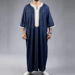 Vermelho em torno do pescoço bordado oriente médio juba masculino muçulmano manga média roupas masculinas arábia saudita robe islâmico árabe 240328