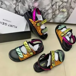 Sandalen Mode Damenschuhe 2024 weibliche Sandale große Runde Zehen Clogs mit Fersen Luxus Low Comfort Girls Beach Big Multicolored New