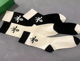 Special Design Letter Socks Black White Women Girl Letters Cotton Breattable Sock6077129