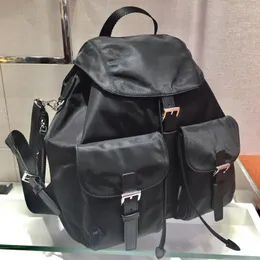 2-in-1-Rucksack mit großem Fassungsvermögen. Hochwertiger wasserdichter Damen-Rucksack aus Fallschirm-Nylon mit Kordelzug