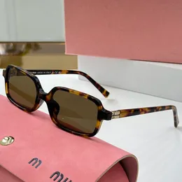 Da THE RUNWAY M Regard occhiali da sole retrò alla moda da uomo e da donna, montatura ovale in acetato, bordo sottile e aste con lenti ultra piatte con simbolo niu in metallo, occhiali stile MU11ZSF