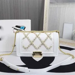 Crossbody çanta tasarımcısı kapitone omuz çantası klasik kanat çantası kuzu derisi kadın çanta kabartmalı tahıl zinciri deri tote kapasite elçi çantaları çanta