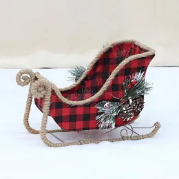 Dekorativa blommor Liten Santa Christmas Sleigh Decoration Red Plaid Table Centerpiece For Holiday Decor (11 x 5 Crystal Decorations