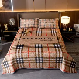 Set di biancheria da letto designer set di lusso 3d barocco moderno stampato moderno animale da letto di moda oro comodo materasso set di cuscini in 3 pezzi