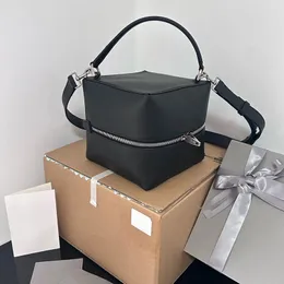 Модельерская косметичка высшего качества, черная женская сумка из телячьей кожи, серебряная молния, квадратная форма, маленькая сумочка с коробкой
