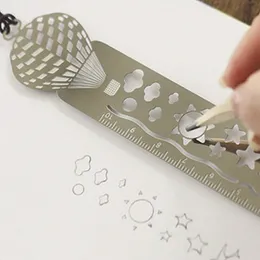 Coreia criativa simples fofa multifuncional metal oco régua desenho marcador shaperuler 4 seleção