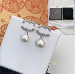 Yüksek kaliteli gümüş kaplama küpeler marka tasarımcısı Yüksek kaliteli mücevher kolye büyüleyici kız küpeler kutu zarif hediye doğum günü partisi