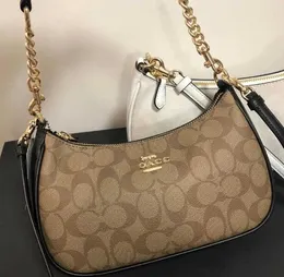 2024 Designer läder axelväska, kvalitet lyxiga crossbody purses plånböcker för kvinnor