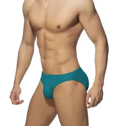 Herren-Badehose, Mini-Slip, Strandhose, Surfen, niedrige Taille, sexy Surfbrett, einfarbige Badebekleidung, gepolsterte Push-up-Badeanzüge 240325