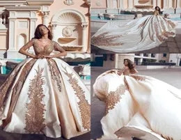 Ny bollklänning korsett bröllopsklänningar sa guldapplikationer prinsessan ren skopa hals långa ärmar applicerade brudklänningar formella kap1268692