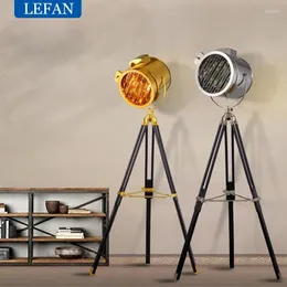 مصابيح الأرضية Morden Nordic American Retro Tripod Lamp Silver Golden Industrible Searchlight Wooden Creative Studio Light Light